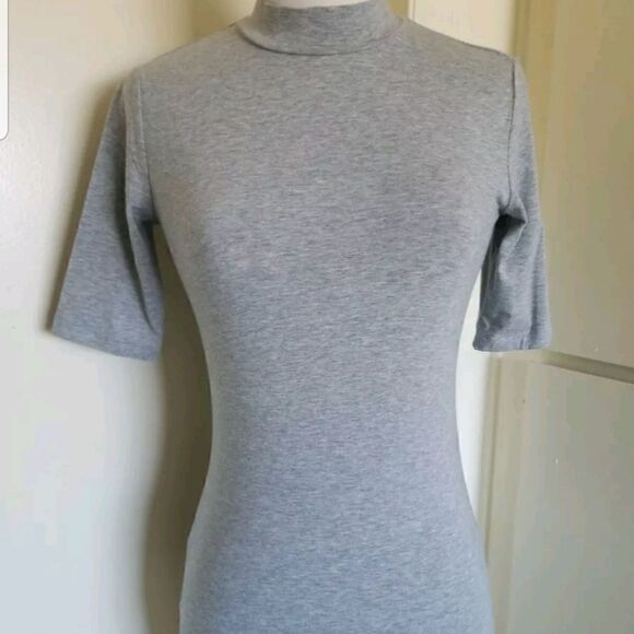 COPY - Banana Republic Factory Store Grey Short Slv Top - Picture 1 of 7